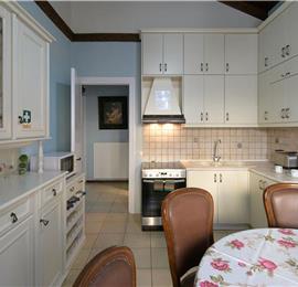 7 bedroom seaside villa with pool, Kassiopi, sleeps 13